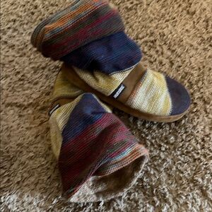 Muk Luks Multicolor Knit Slippers